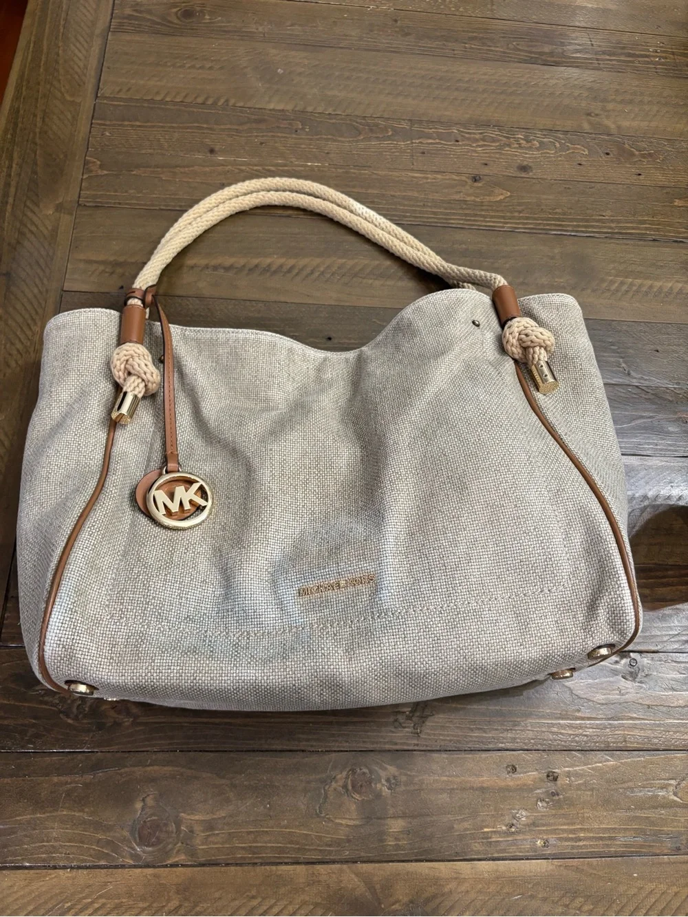 Michael Kors Isla Large Grab Bag